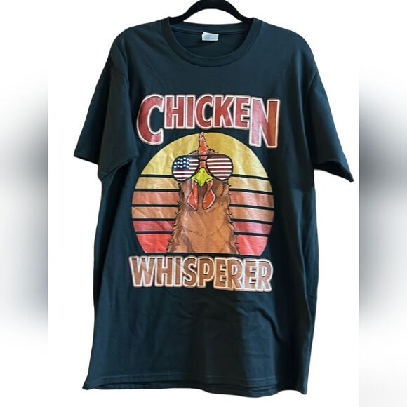 L CHICKEN WHISPERER BLACK FARM ANIMAL GRAPHIC SHORT SLEEVE TSHIRT large - Picture 1 of 1